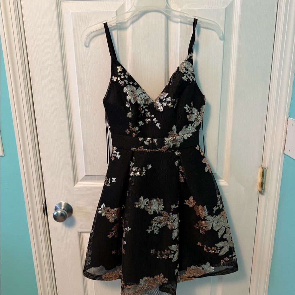 Farrah Fit And Flare Mini Dress - Black/Rose Gold